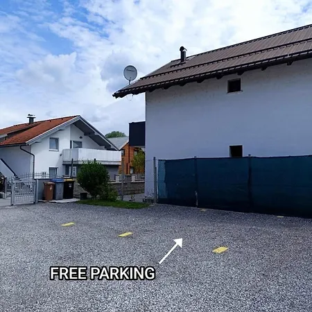 Quiet For Four People Apartment *